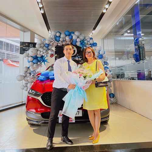 Giao xe Mazda tới khách hàng 7